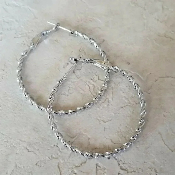 Modern Twisted Rope Silver Tone Round Hoop Earrings 40mm 1.6" Long Leverback - Picture 2 of 6